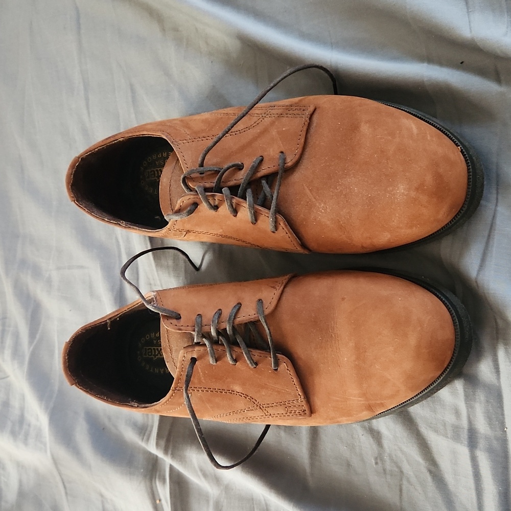Dexter's shoes